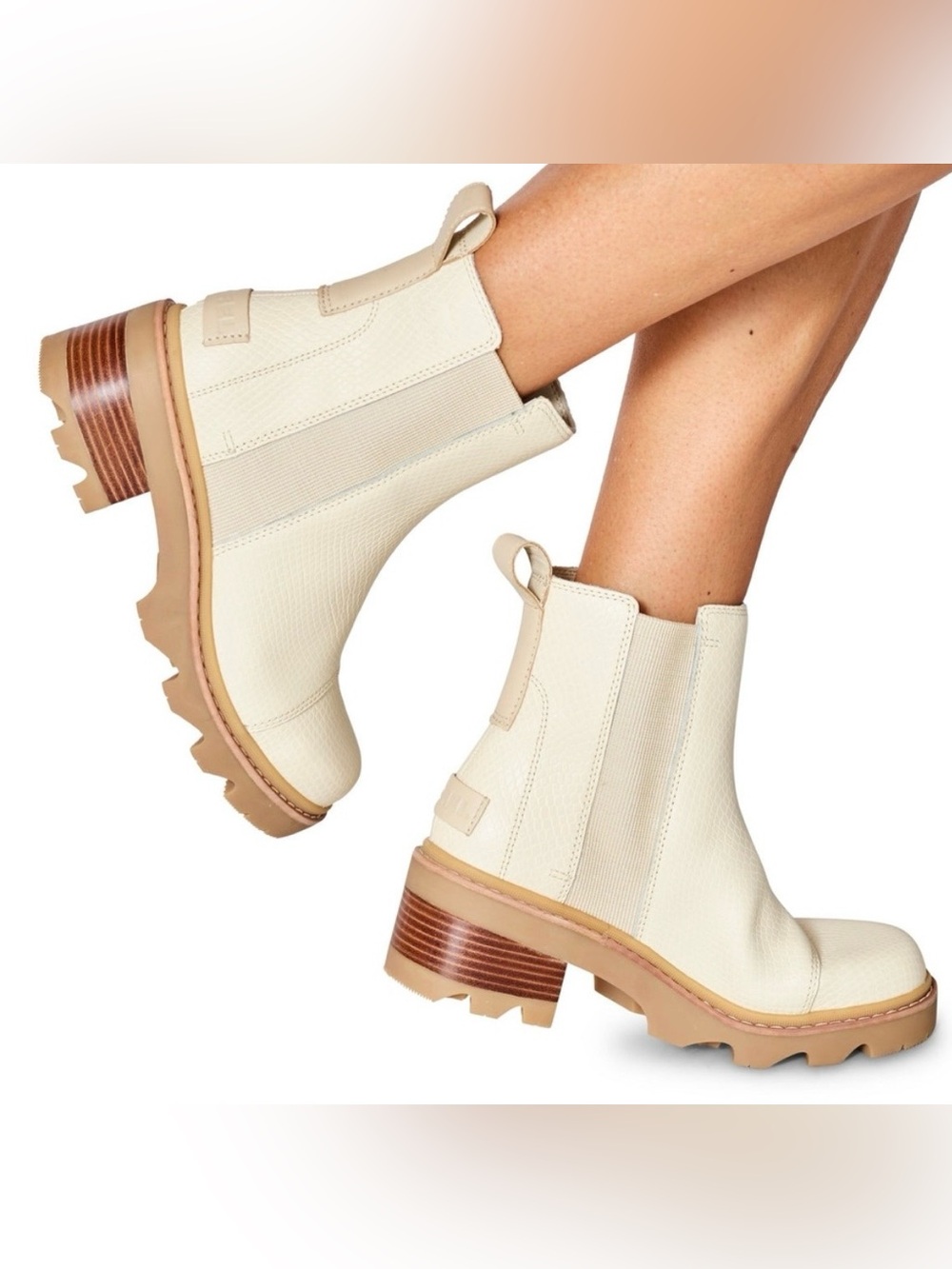 Sorel Joan Now Chelsea Boots Size 9 in Bleached Ceramic